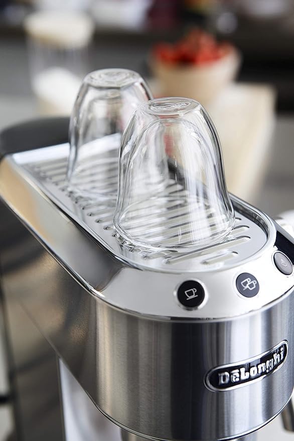 Máquina de café expresso com bomba de 15 barras Delonghi DEDICA ref E-EC685M