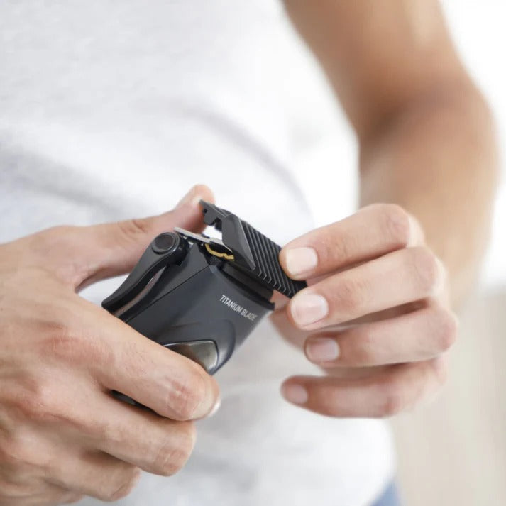 TAURUS HAIR CLIPPER MYTHS AVANT 6W | ref E-4860