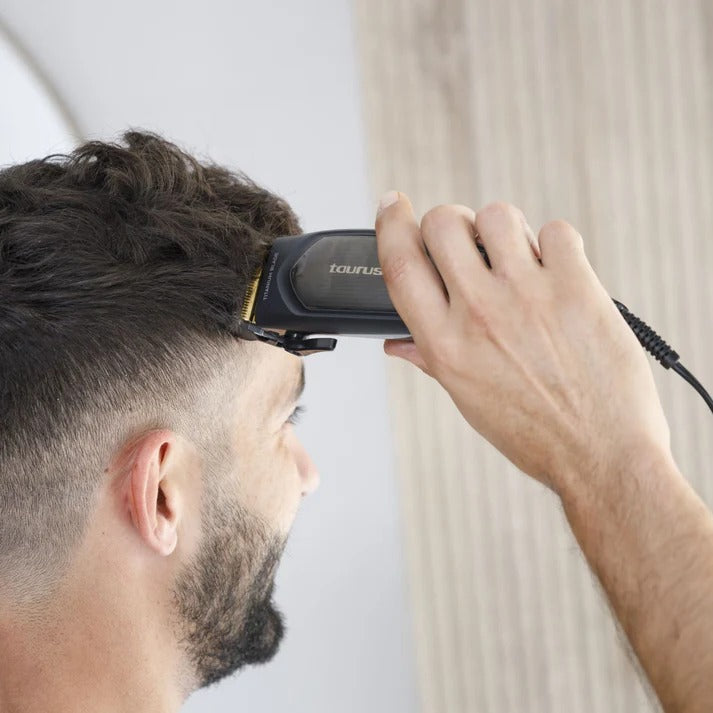 TAURUS HAIR CLIPPER MYTHS AVANT 6W | ref E-4860